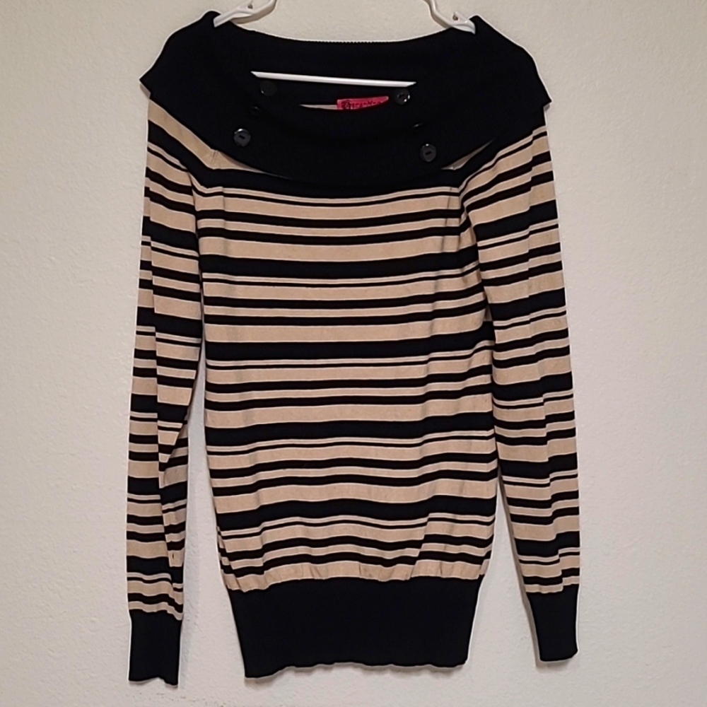 Demanding by Saywhat, Xl, Cream and Black Cowl Neck Sweater, Y2K